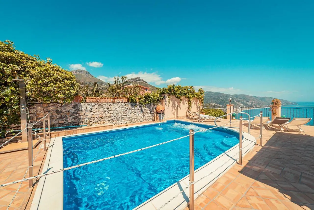 Sirami Apartments 0*, Taormina Italy