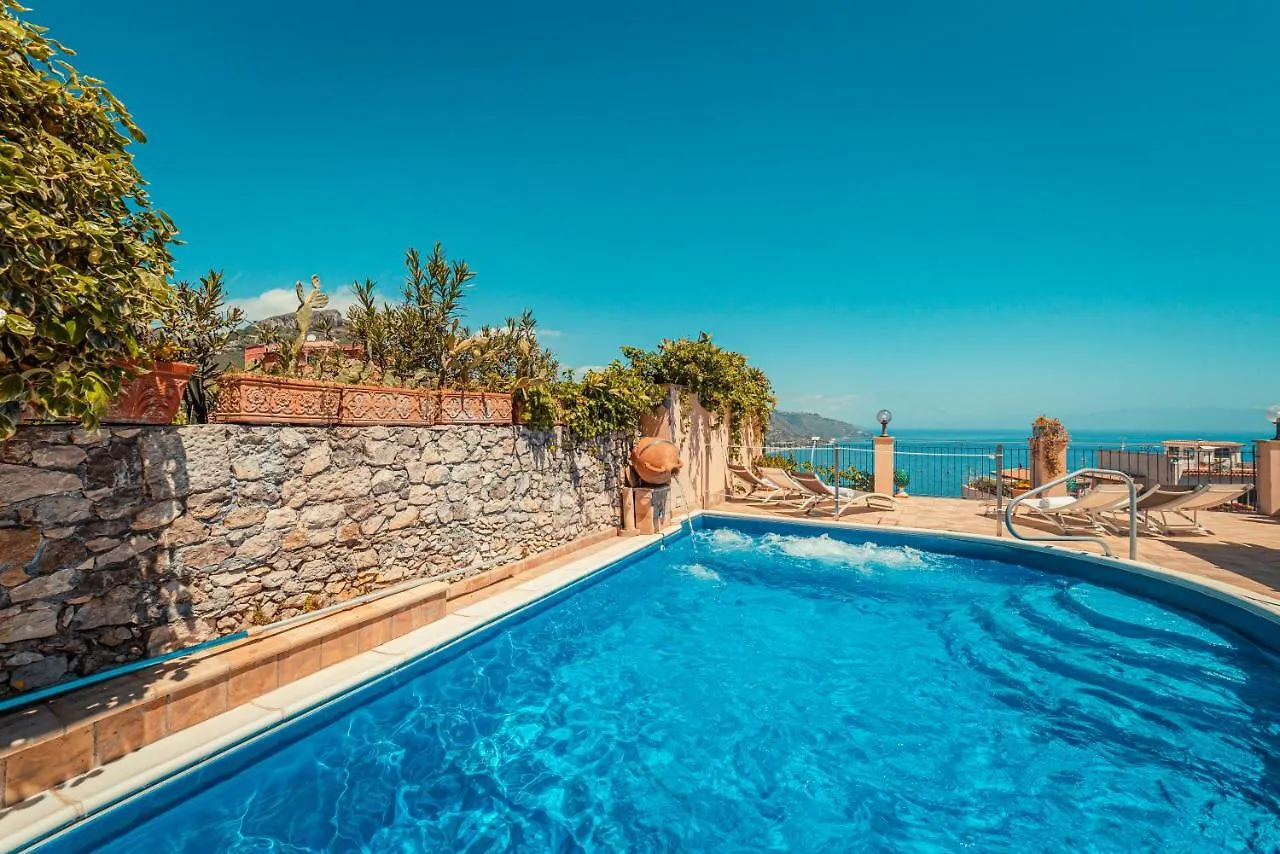 Sirami Apartments 0*, Taormina